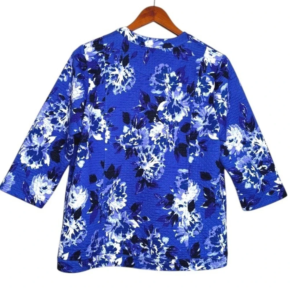 Mizrahi Blue Floral Quilt Open Front Jacket Sz L Polished Casual Classic Cottage